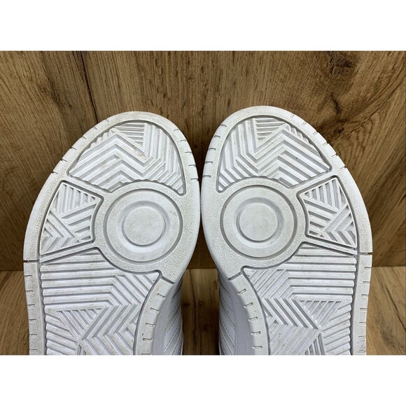 Adidas Youth Unisex Hoops 3.0 Bold J Platform Court Sneaker Shoes White Size 4 - Picture 13 of 16